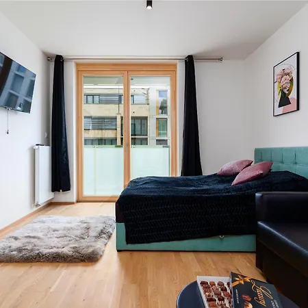 Timeless Elegance شقة براغ