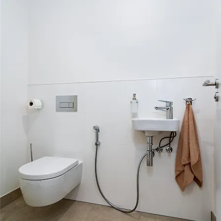 Timeless Elegance براغ