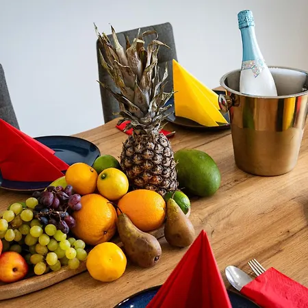 Timeless Elegance * براغ